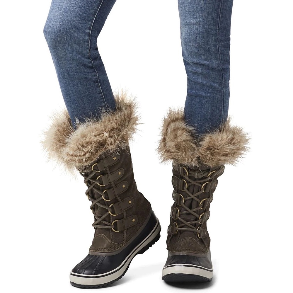 NEW in BOX! Joan of Arctic!